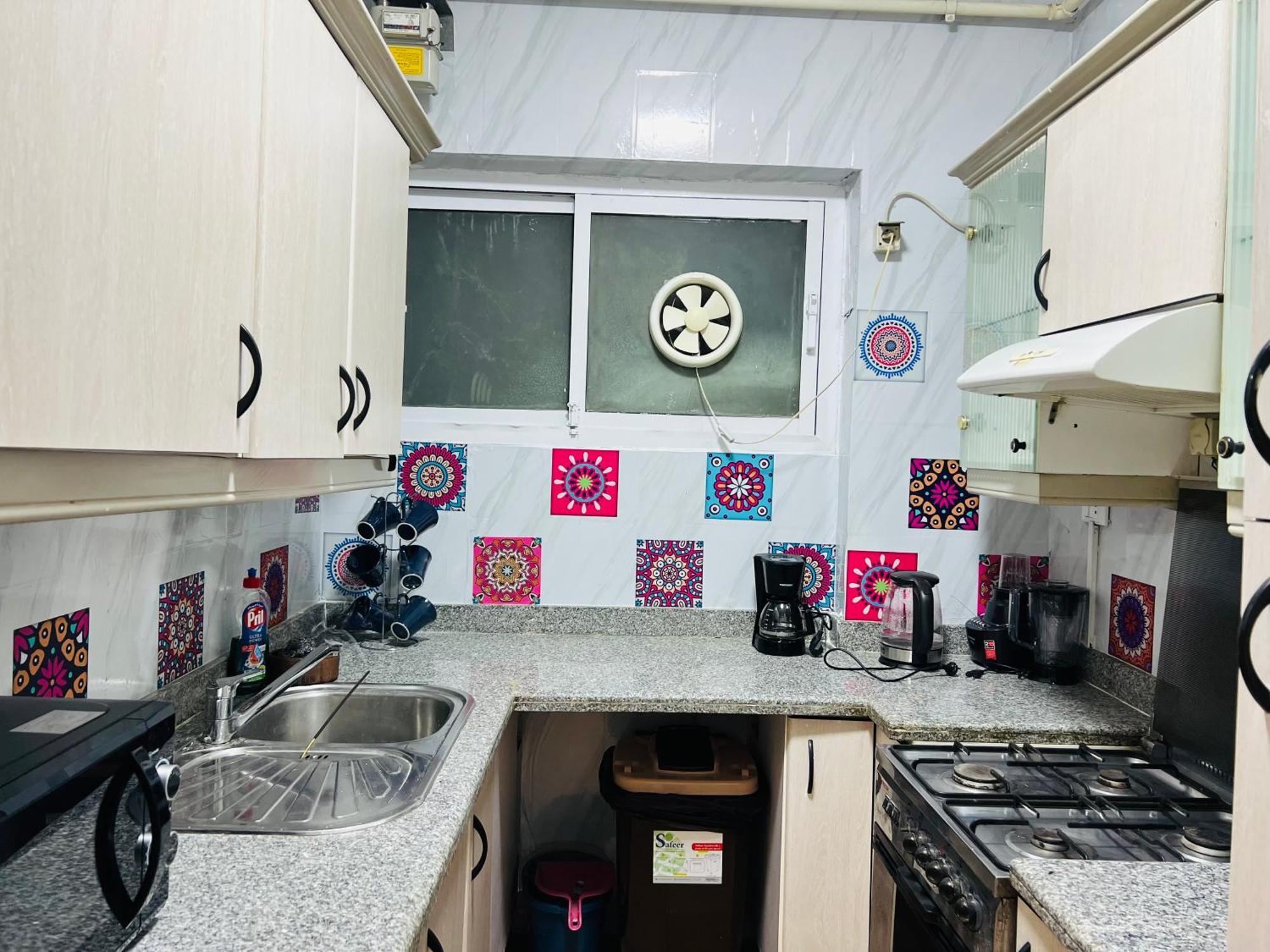 Apartment Charming 2-bedroom With Ac, Wifi In Lovely Governorate *