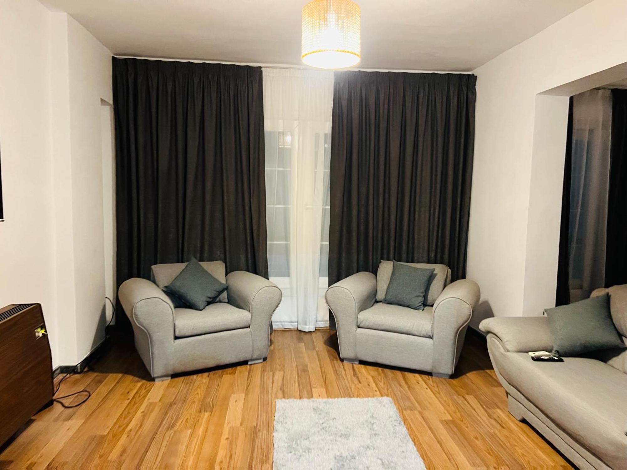 Charming 2-bedroom With Ac, Wifi In Lovely Governorate *
