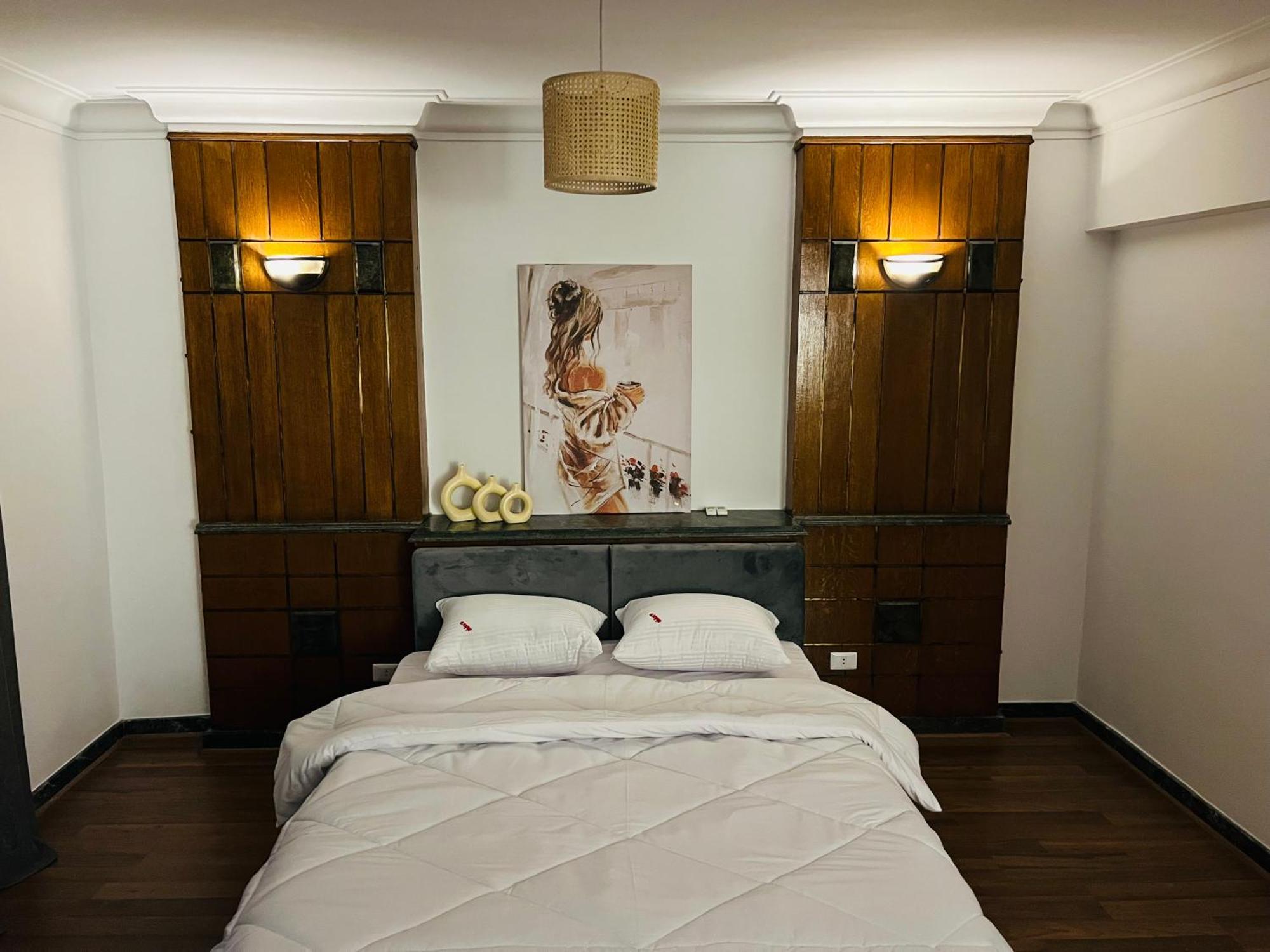 Charming 2-bedroom With Ac, Wifi In Lovely Governorate Apartment Cairo