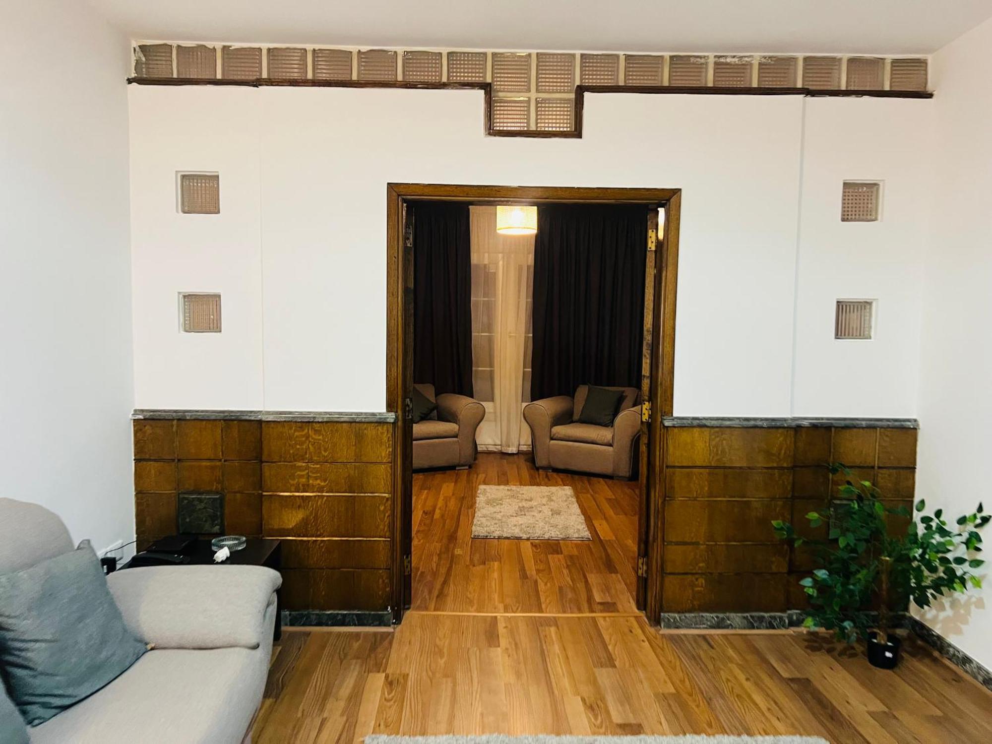 Apartment Charming 2-bedroom With Ac, Wifi In Lovely Governorate