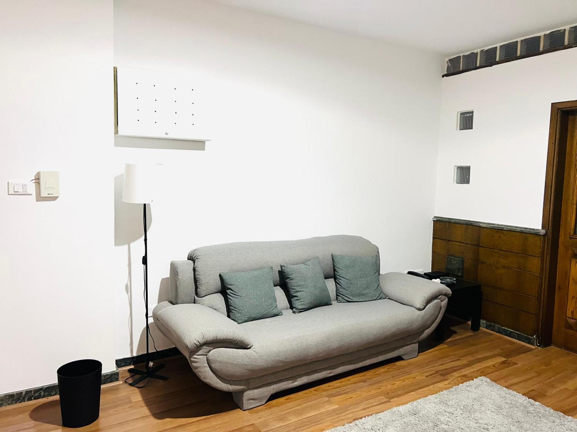Charming 2-bedroom With Ac, Wifi In Lovely Governorate Cairo