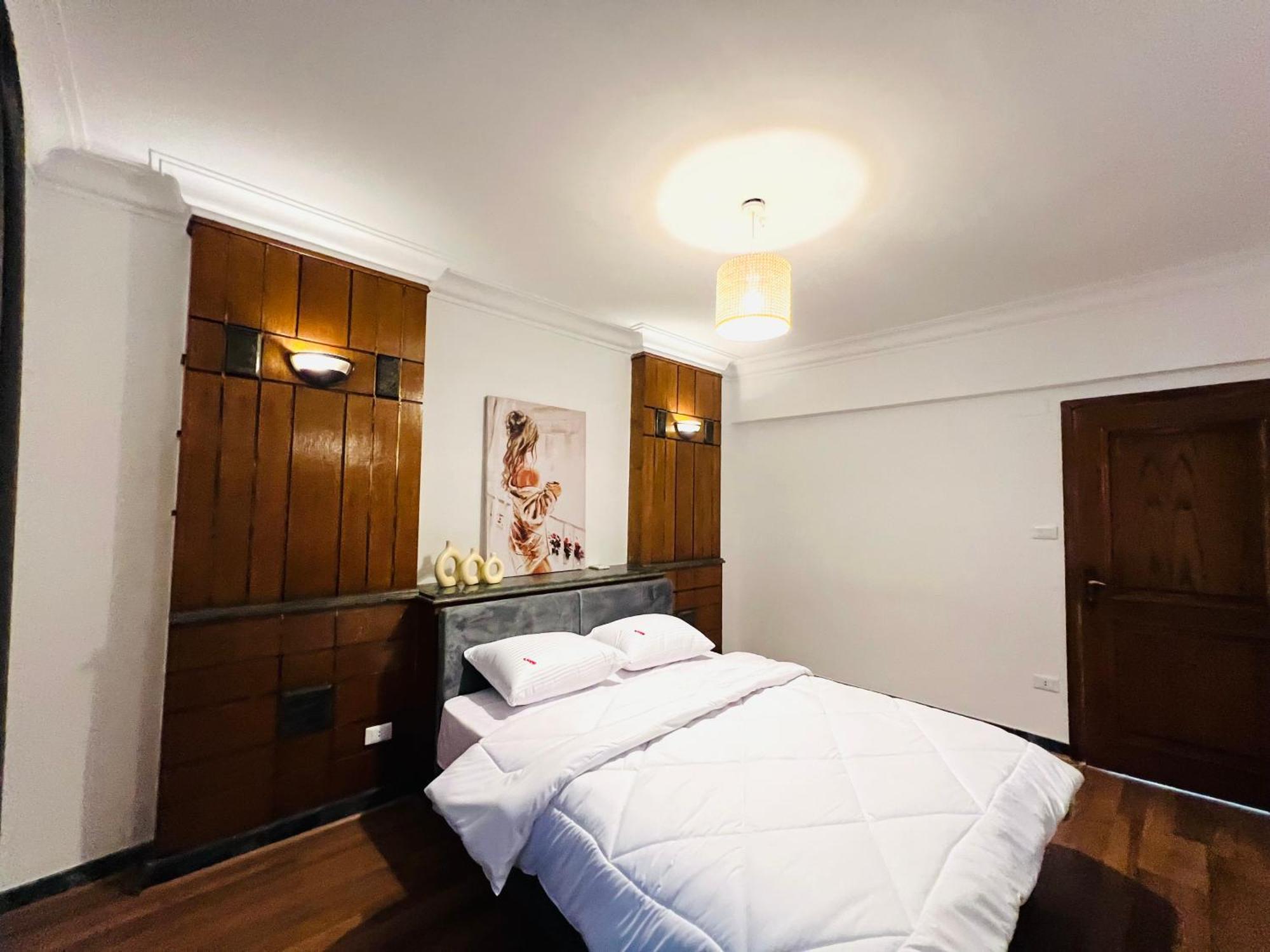 Charming 2-bedroom With Ac, Wifi In Lovely Governorate Apartment Cairo