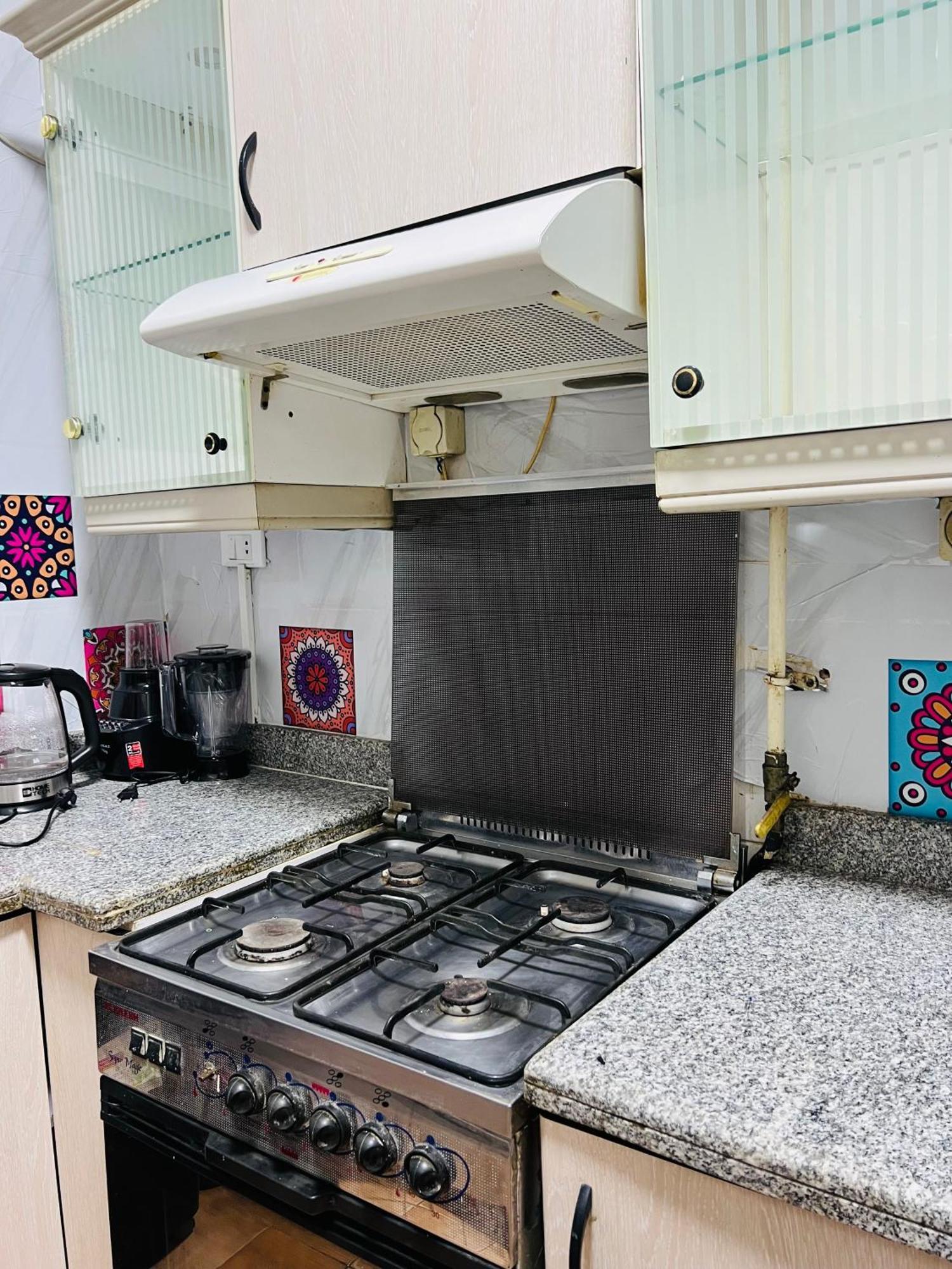 Charming 2-bedroom With Ac, Wifi In Lovely Governorate Apartment *